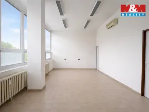 Pronájem kanceláře, Louny, Školní, 74 m2