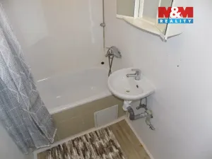 Prodej bytu 1+kk, Ústí nad Labem - Krásné Březno, V Oblouku, 31 m2