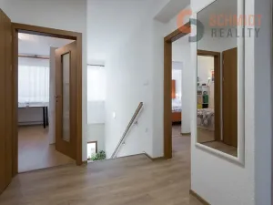 Prodej rodinného domu, Hustopeče, U Větrolamu, 300 m2