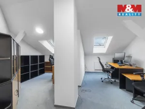 Prodej obchodního prostoru, Ostrava - Kunčičky, Škrobálkova, 700 m2