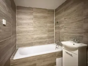 Pronájem bytu 2+1, Klášterec nad Ohří, Jana Ámose Komenského, 60 m2