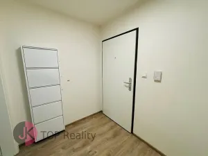 Pronájem bytu 2+kk, Velké Popovice, V parku, 59 m2