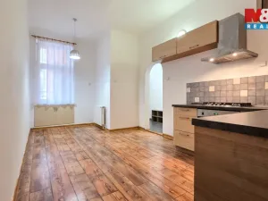 Prodej bytu 2+1, Ostrava - Moravská Ostrava, Veleslavínova, 68 m2