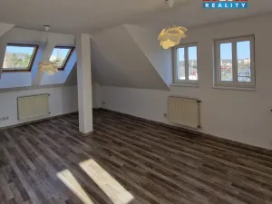 Pronájem bytu 4+kk, Cheb, Zelená, 120 m2