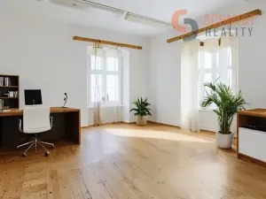 Pronájem kanceláře, Mikulov, Náměstí, 26 m2