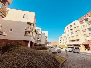 Pronájem bytu 3+1, Praha - Vokovice, Ke dvoru, 80 m2