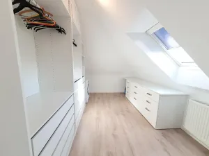 Pronájem bytu 4+1, Praha - Kobylisy, Služská, 128 m2