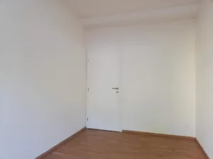 Pronájem bytu 2+1, Praha - Smíchov, Podbělohorská, 41 m2