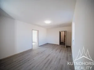 Prodej rodinného domu, Červené Pečky, Husova, 177 m2