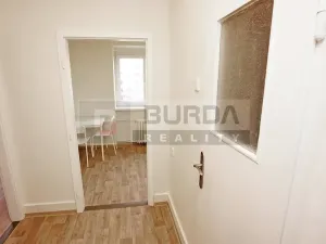 Pronájem bytu 1+1, Neratovice, 27 m2