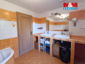 Prodej rodinného domu, Hukvaldy - Dolní Sklenov, 200 m2