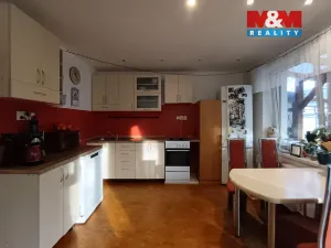 Prodej rodinného domu, Hukvaldy - Dolní Sklenov, 200 m2