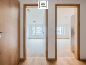 Pronájem bytu 2+kk, Praha - Vysočany, Kolbenova, 55 m2