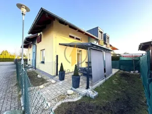 Prodej bytu 4+kk, Jičín, Třešňová, 92 m2