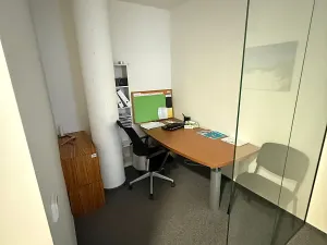 Pronájem kanceláře, Praha - Vysočany, Sokolovská, 135 m2