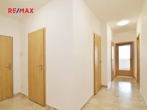 Pronájem bytu 3+kk, Praha - Hlubočepy, Fabiánové, 69 m2