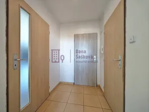 Pronájem bytu 2+kk, Jindřichův Hradec, sídliště Vajgar, 31 m2