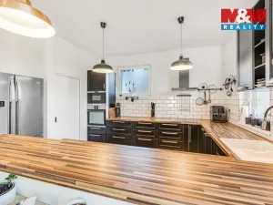 Pronájem rodinného domu, Bavoryně - U Vodojemu, 210 m2