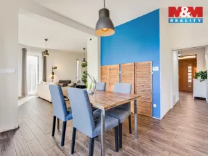 Pronájem rodinného domu, Bavoryně - U Vodojemu, 210 m2