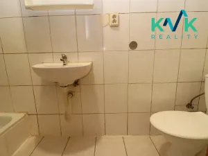 Pronájem bytu 1+1, Karlovy Vary, Lad. Koubka, 29 m2