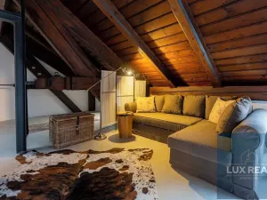 Prodej atypického bytu, Mikulov, Komenského, 164 m2