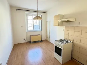 Pronájem bytu 2+kk, Praha - Holešovice, Poupětova, 52 m2