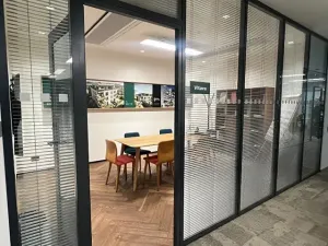 Pronájem kanceláře, Praha - Holešovice, Dělnická, 840 m2