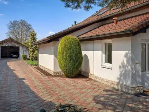 Pronájem rodinného domu, Roztoky, U háje, 230 m2