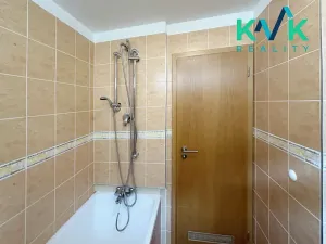 Pronájem bytu 2+kk, Karlovy Vary, Na Vyhlídce, 52 m2