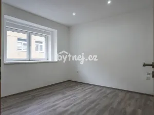 Pronájem bytu 2+kk, Louny, Jablonského, 45 m2