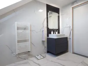 Prodej vícegeneračního domu, Hředle, 398 m2