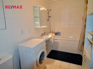 Prodej bytu 1+kk, Praha - Smíchov, Tomkova, 34 m2