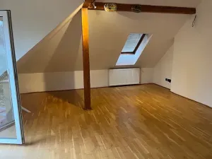 Pronájem rodinného domu, Praha - Lipence, Jiříčkova, 150 m2