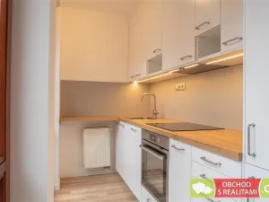 Pronájem bytu 1+kk, Praha, Kozácká, 30 m2