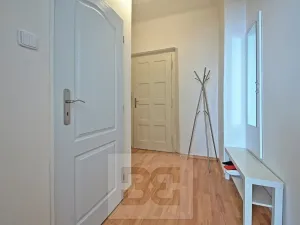 Pronájem bytu 2+kk, Praha - Nové Město, V jirchářích, 47 m2
