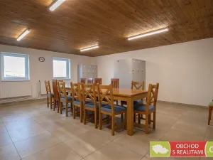 Pronájem skladu, Morašice, 2710 m2