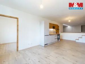 Prodej bytu 2+kk, Pardubice, K Polabinám, 73 m2