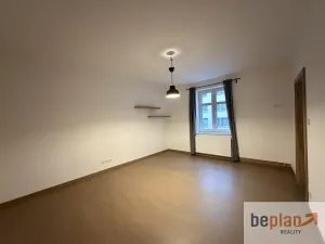 Pronájem bytu 1+1, Děčín, Hálkova, 44 m2
