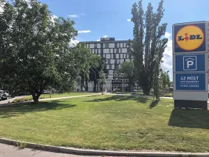 Pronájem garážového stání, Praha - Střížkov, Střížkovská, 17 m2