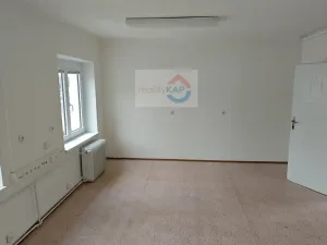 Pronájem kanceláře, Střítež - Kaplice-nádraží