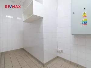 Pronájem obchodního prostoru, Plzeň, 181 m2