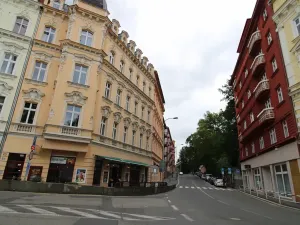 Pronájem bytu 2+1, Karlovy Vary, I. P. Pavlova, 54 m2