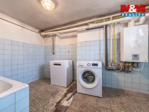 Prodej rodinného domu, Mukařov - Srbín, Na Budech, 175 m2