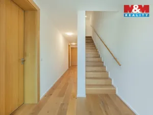 Prodej rodinného domu, Praha - Libuš, V Hrobech, 279 m2