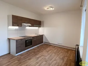 Pronájem bytu 2+kk, Hulín, nám. Míru, 49 m2