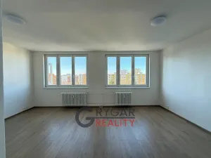 Prodej bytu 1+kk, Praha - Letňany, Třinecká, 41 m2