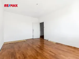 Prodej bytu 2+1, Hostomice, Školní náměstí, 55 m2