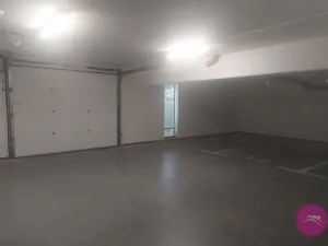 Pronájem garážového stání, Olomouc, Janského, 13 m2