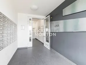 Prodej bytu 2+kk, Praha - Kbely, Sedlářova, 52 m2