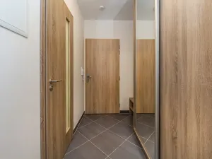 Pronájem bytu 1+kk, Praha - Horní Měcholupy, Mantovská, 36 m2